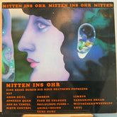 Mitten Ins Ohr